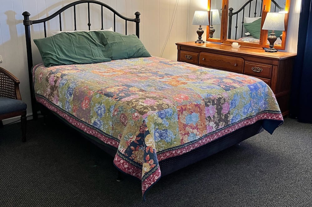 Photo of Bedroom in Dawn