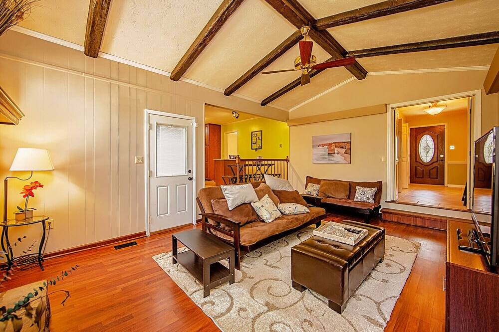 Photo of Livingroom in Westover
