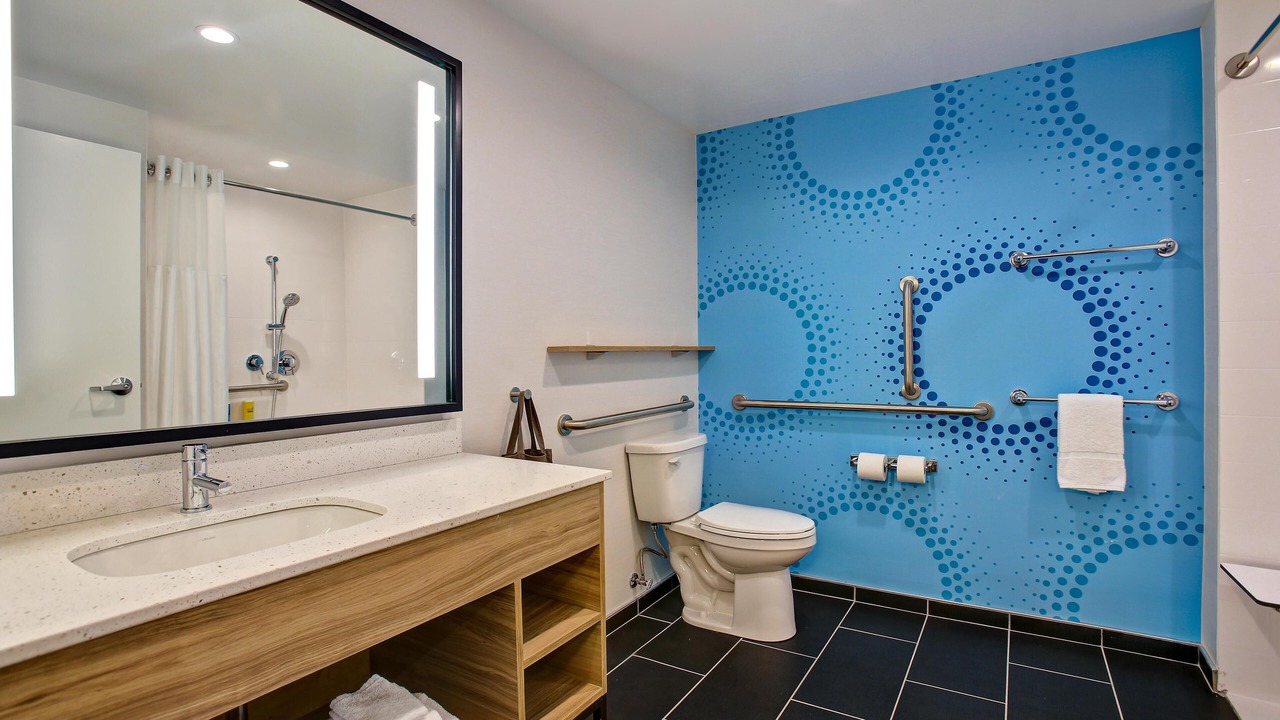 Photo of Bathroom in Alcoa