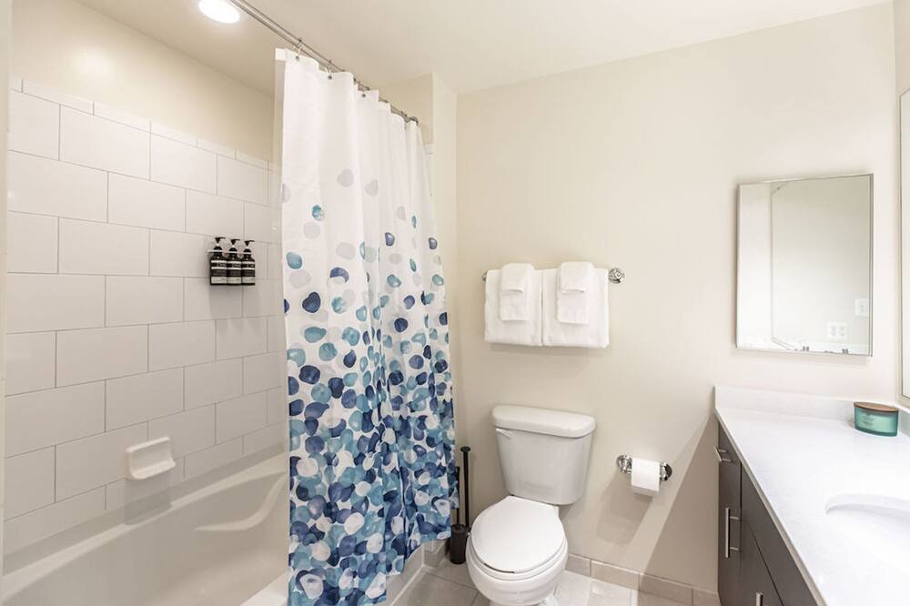 Photo of Bathroom in Shirlington