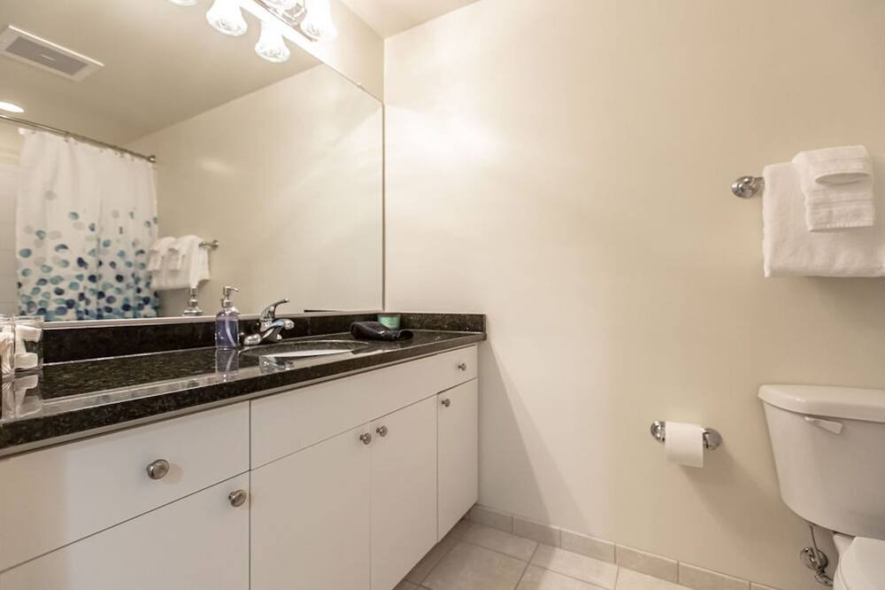 Photo of Bathroom in Shirlington