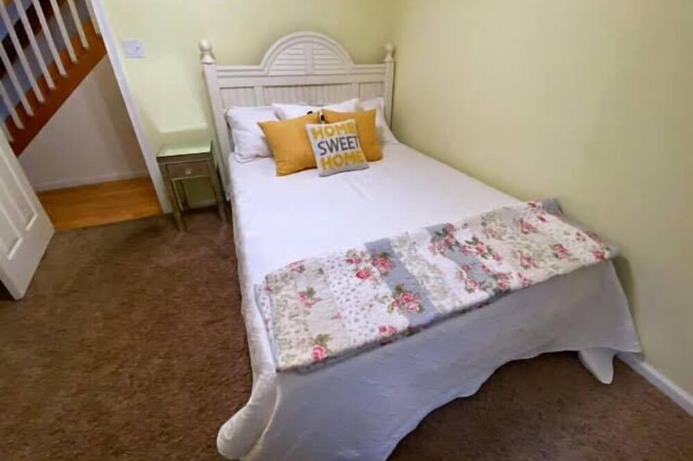 Photo of Bedroom in Townsend's Inlet