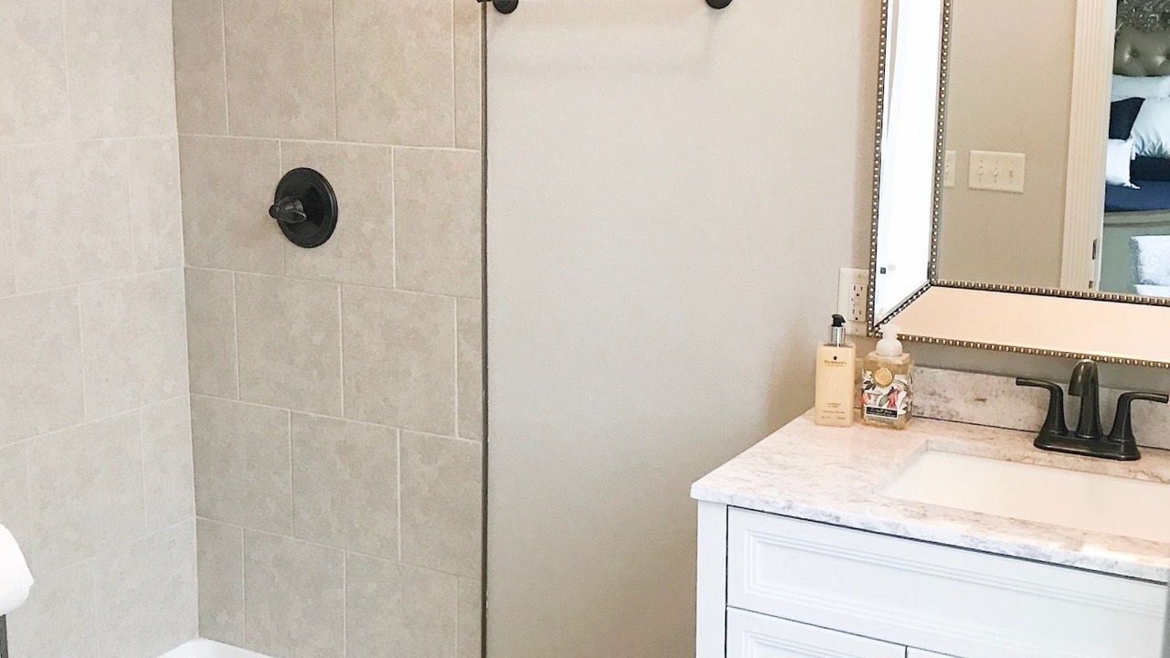 Photo of Bathroom in Le Mars