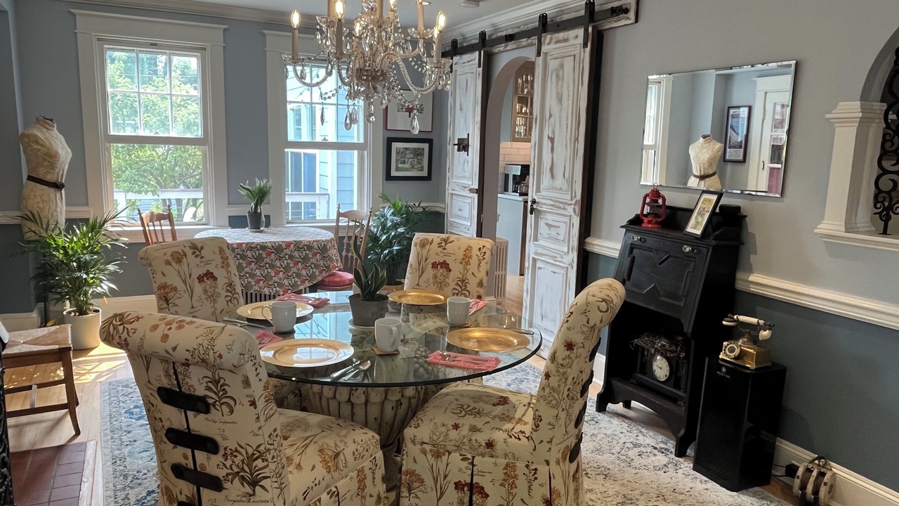 Photo of Livingroom in Eastport