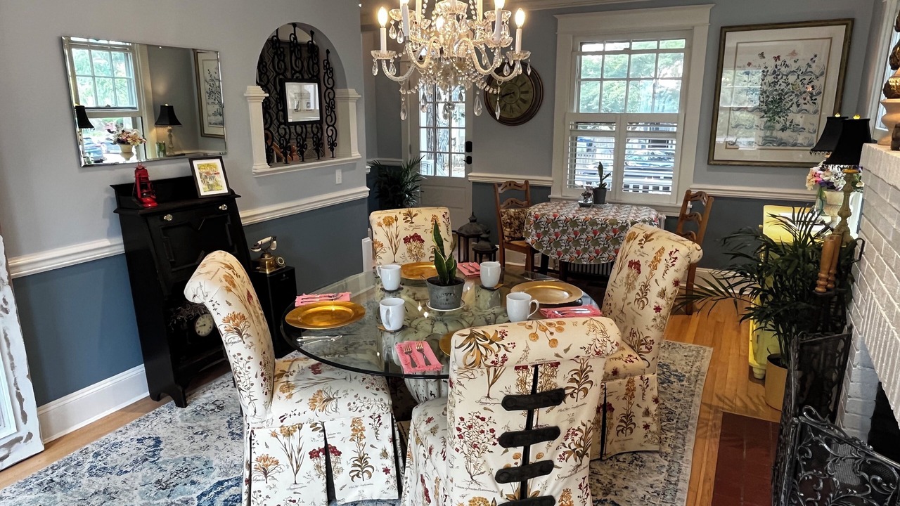 Photo of Livingroom in Eastport