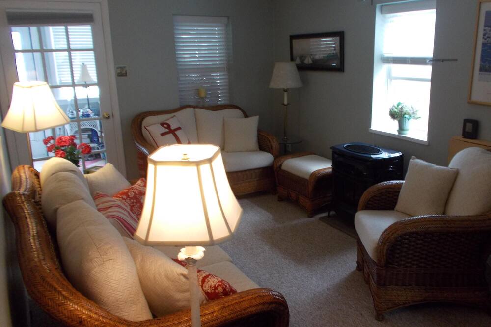 Photo of Livingroom in North End