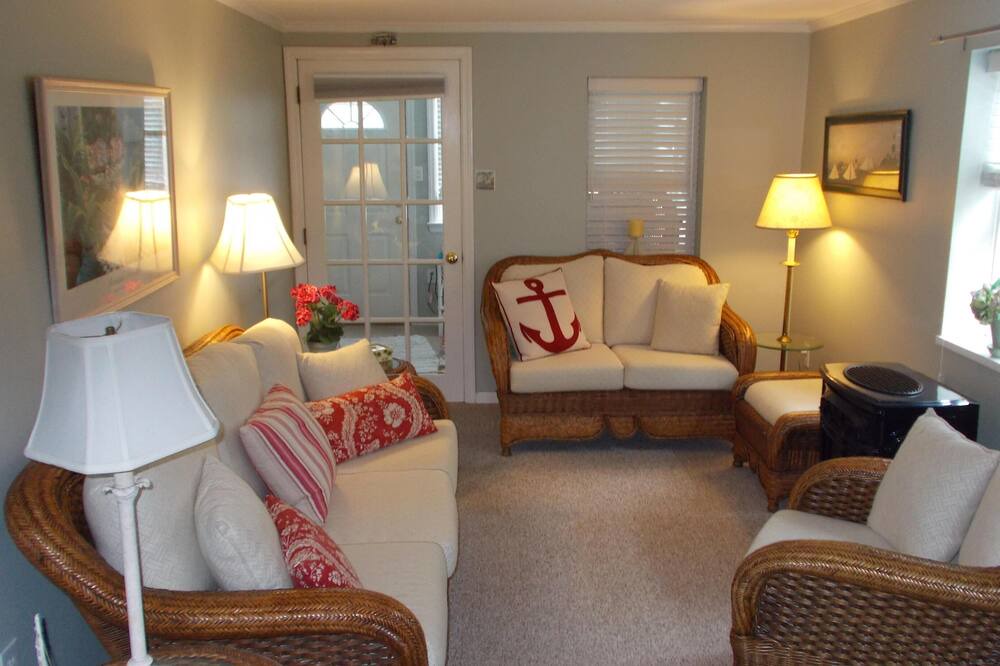 Photo of Livingroom in North End