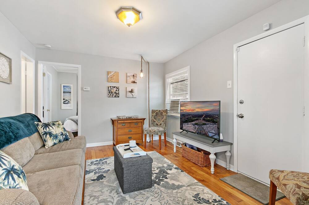 Photo of Livingroom in Oakwood Hills