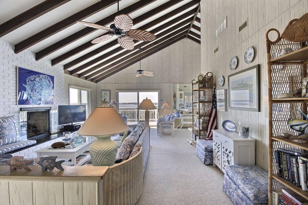 Photo of Livingroom in Stone Harbor