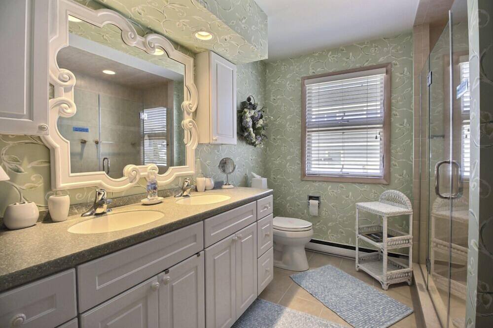Photo of Bathroom in Stone Harbor