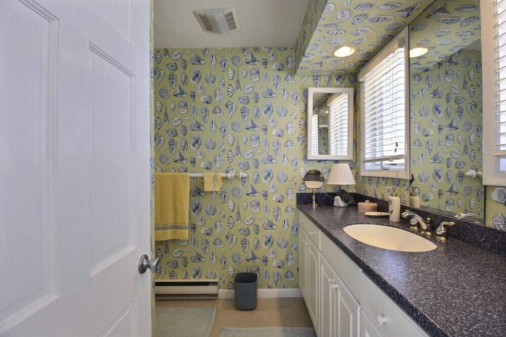 Photo of Bathroom in Stone Harbor