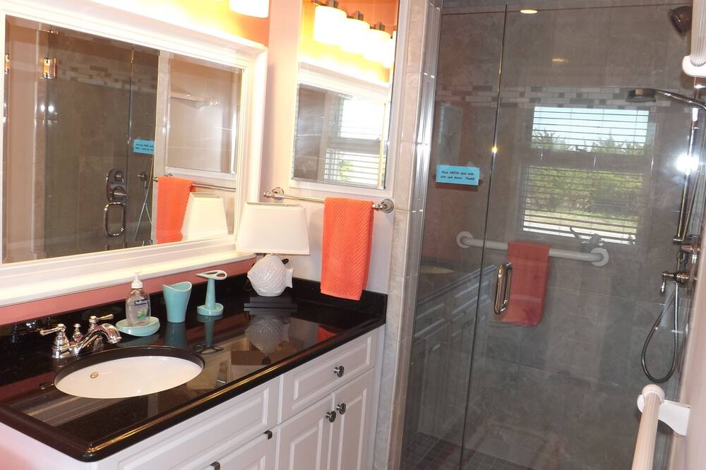 Photo of Bedroom in Stone Harbor