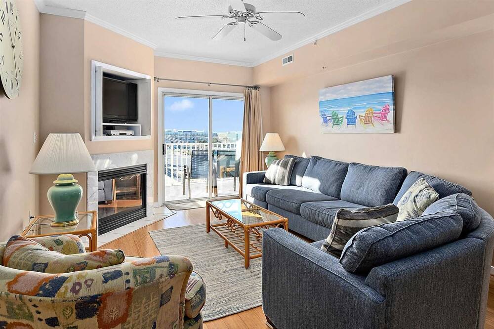 Photo of Livingroom in Midtown Ocean City