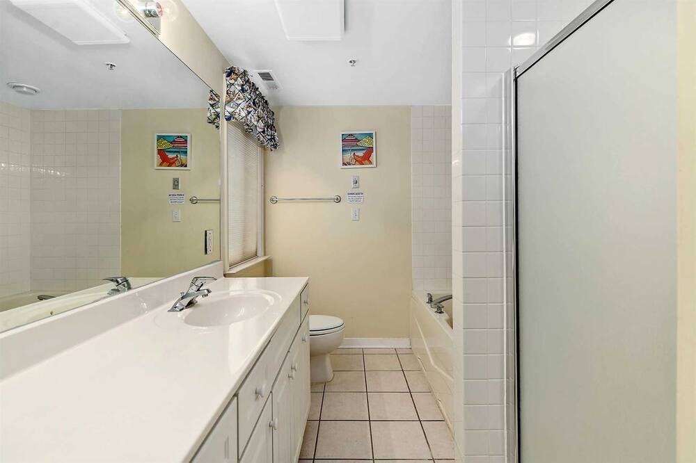 Photo of Bathroom in Midtown Ocean City