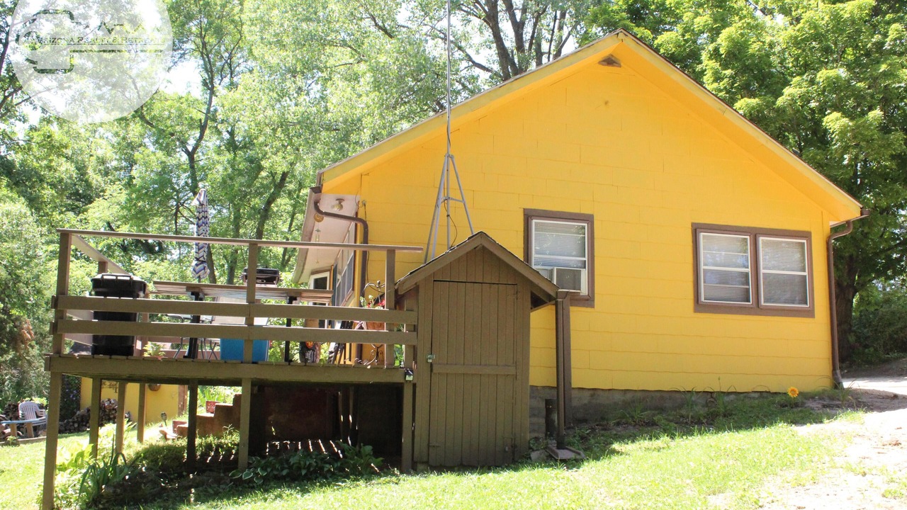 Photo of Outdoor in Viola