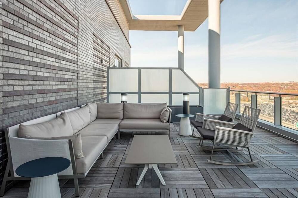 Photo of Patio Balcony in Crystal City