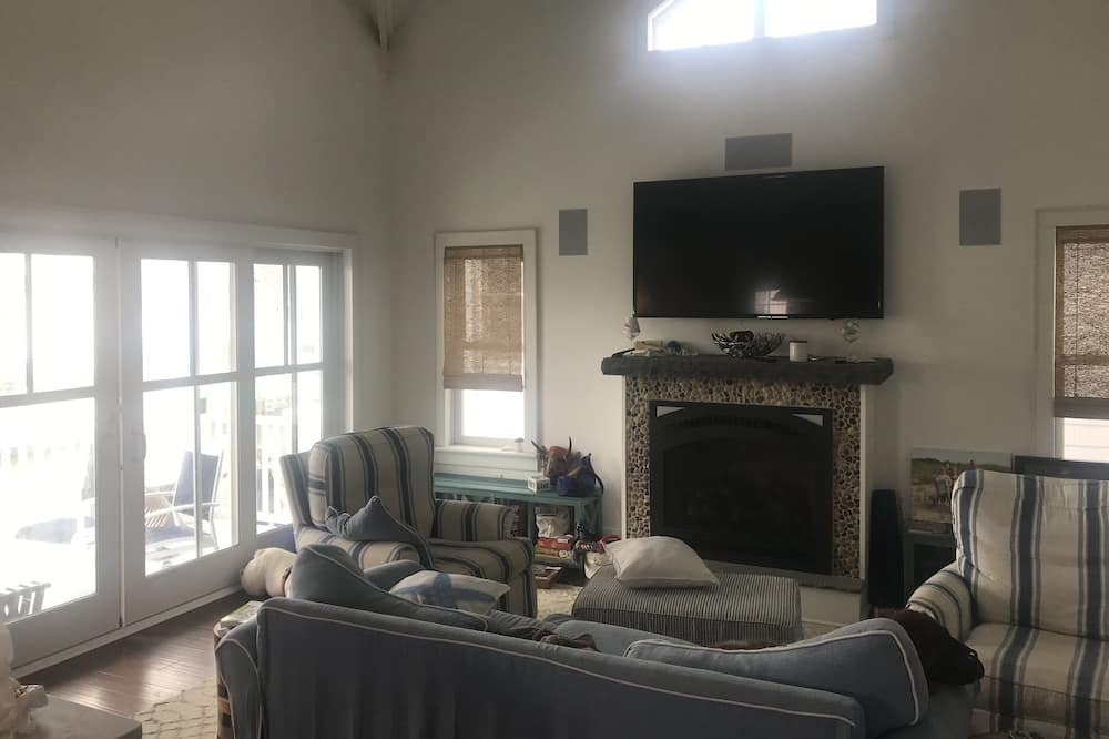 Photo of Livingroom in Normandy Beach