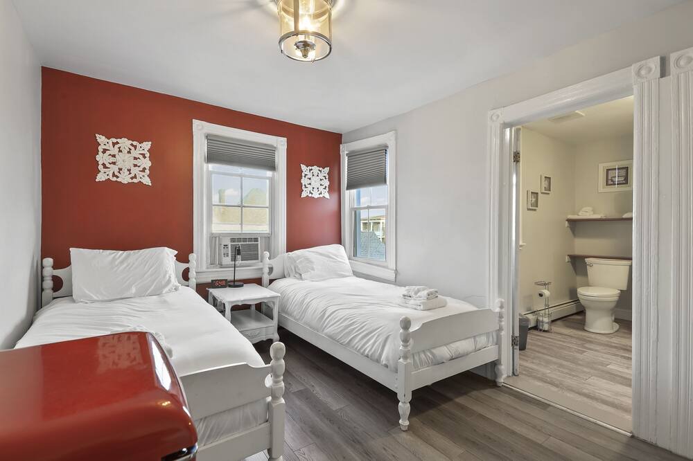 Photo of Bedroom in Ocean Grove