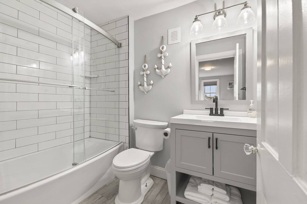 Photo of Bathroom in Ocean Grove