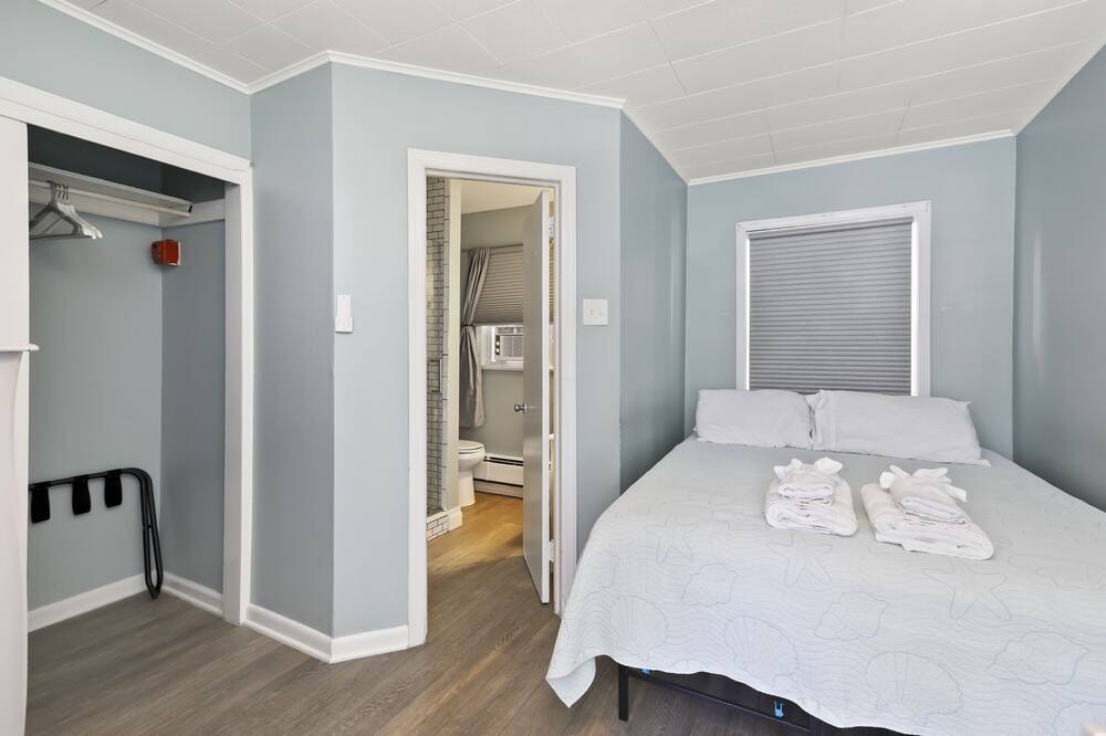 Photo of Bedroom in Ocean Grove