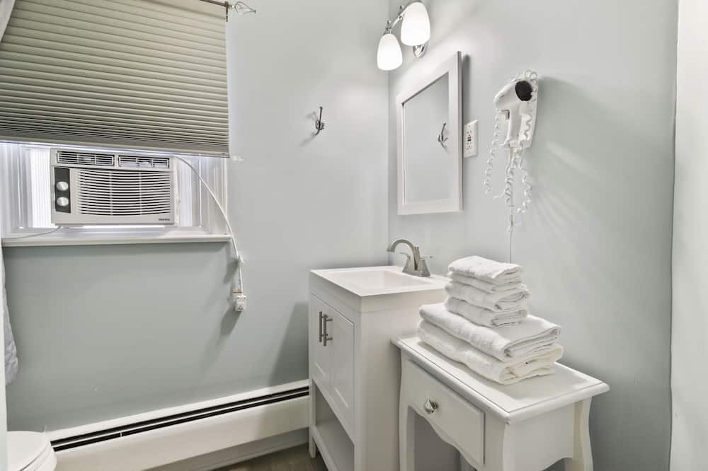 Photo of Bathroom in Ocean Grove