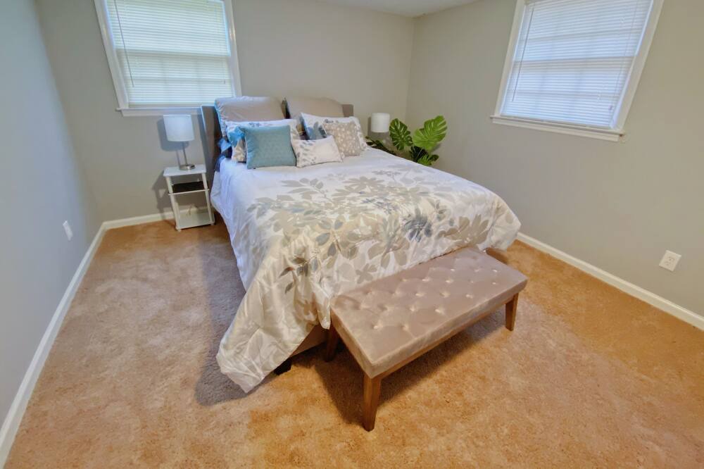 Photo of Bedroom in Huntsville