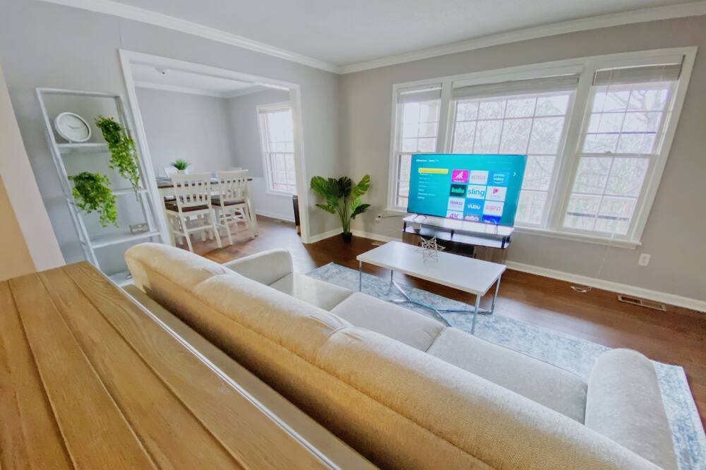 Photo of Livingroom in Huntsville