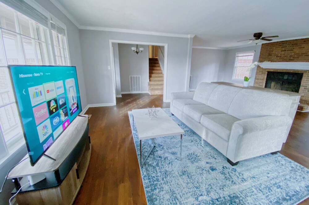 Photo of Livingroom in Huntsville