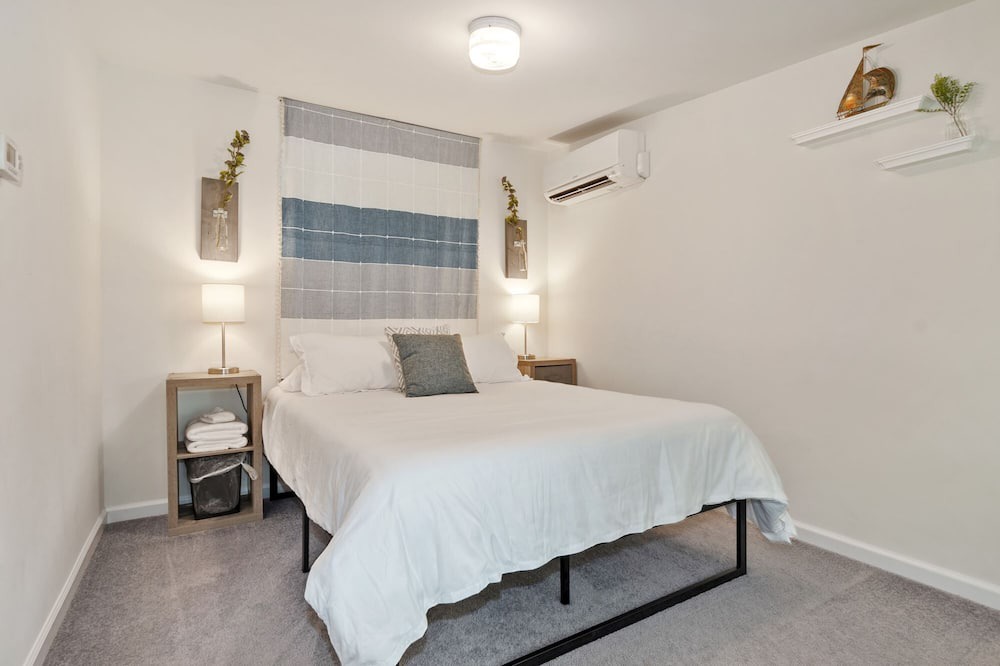 Photo of Bedroom in Rock Hall