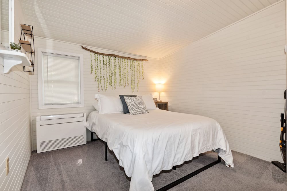 Photo of Bedroom in Rock Hall