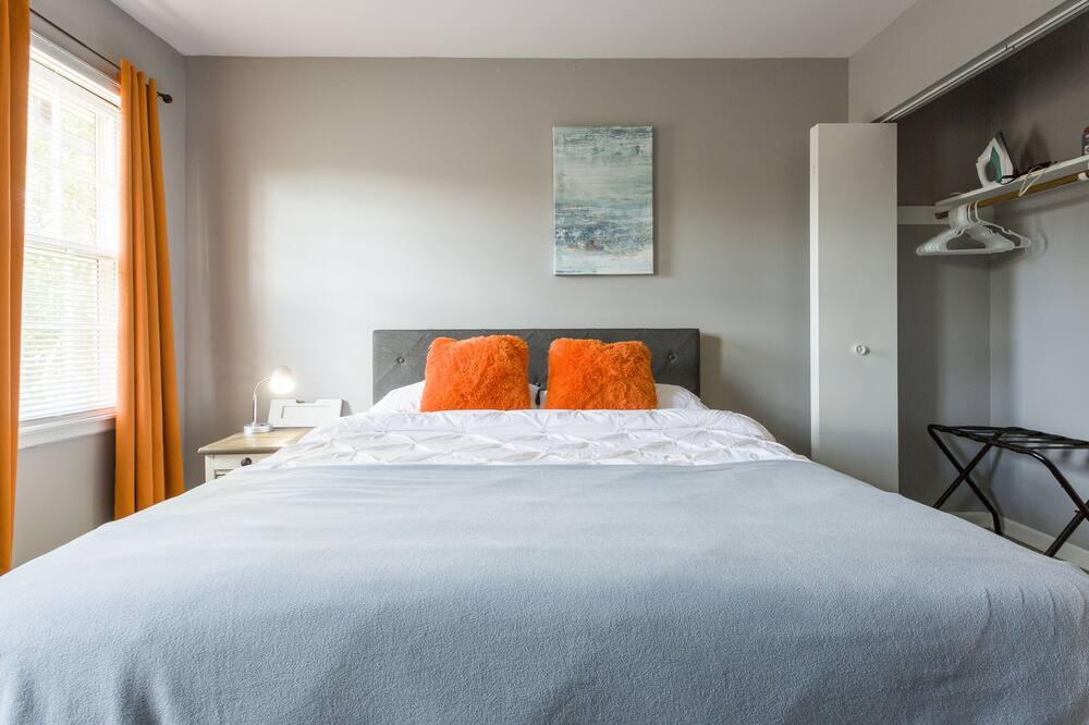 Photo of Bedroom in Yorkville