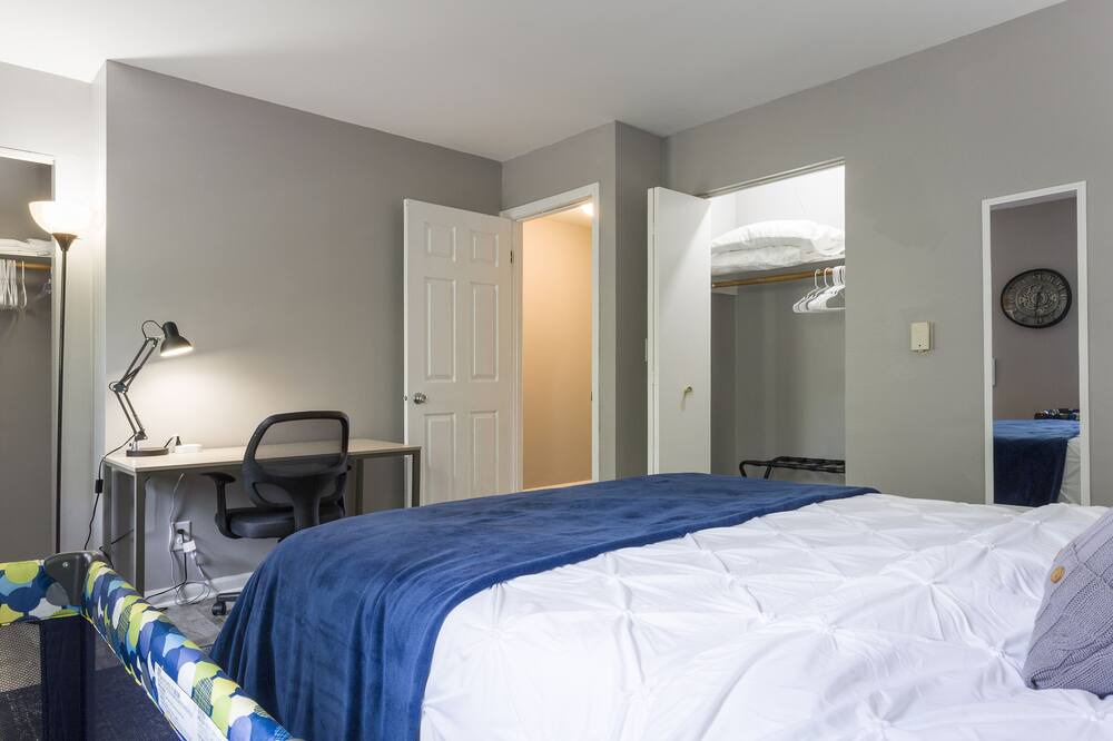 Photo of Bedroom in Yorkville