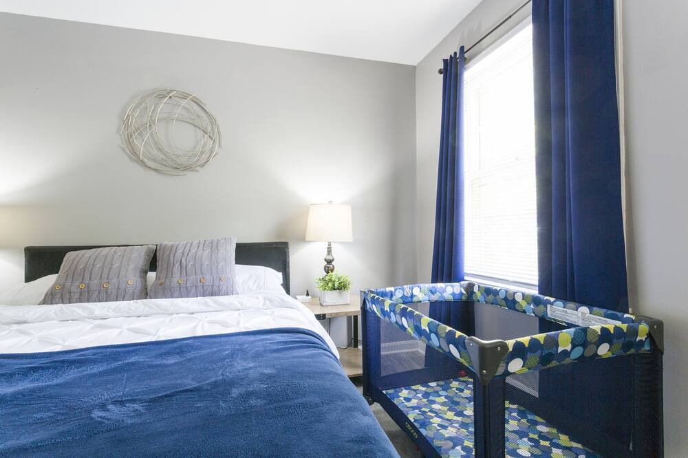 Photo of Bedroom in Yorkville