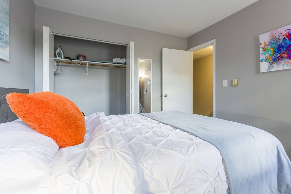 Photo of Bedroom in Yorkville