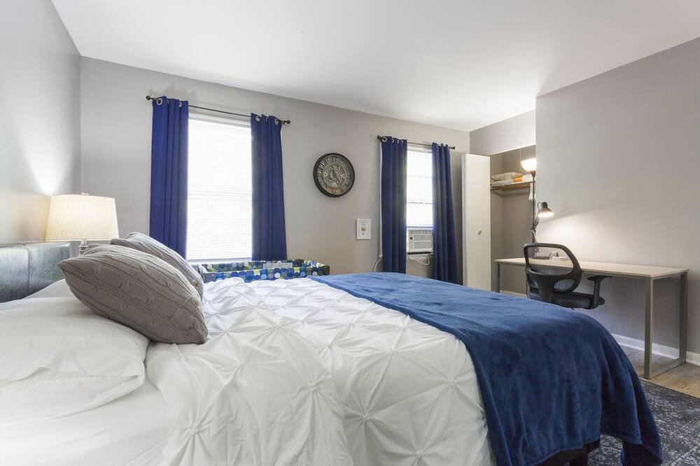 Photo of Bedroom in Yorkville