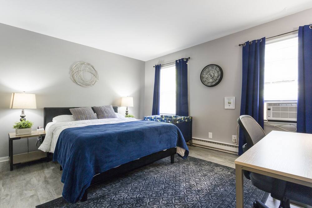 Photo of Bedroom in Yorkville