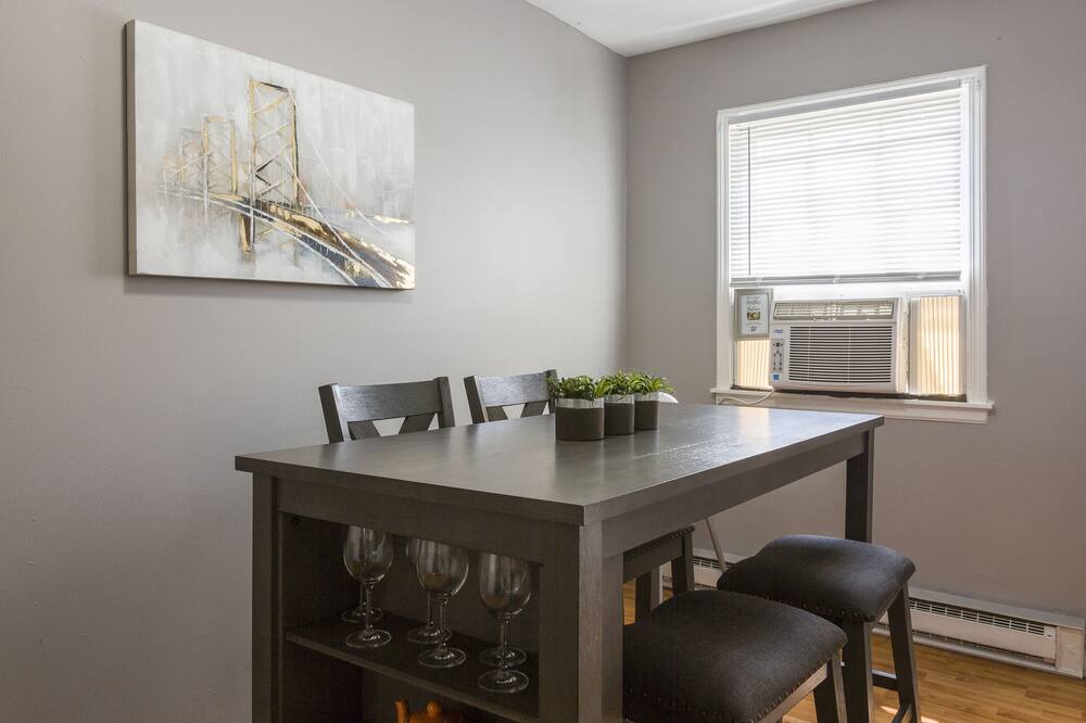Photo of Livingroom in Yorkville
