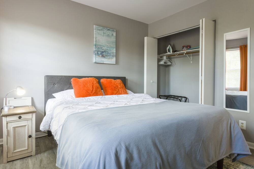 Photo of Bedroom in Yorkville