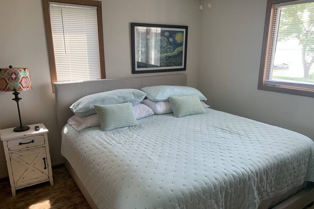 Photo of Bedroom in Clear Lake