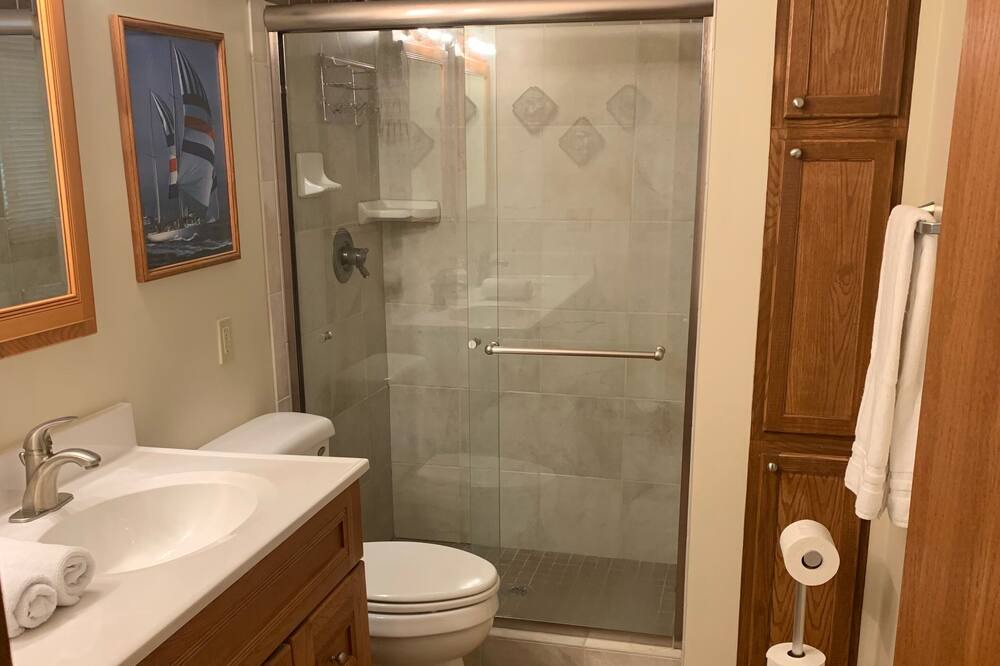 Photo of Bathroom in Clear Lake