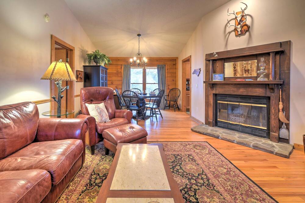 Photo of Livingroom in Boone
