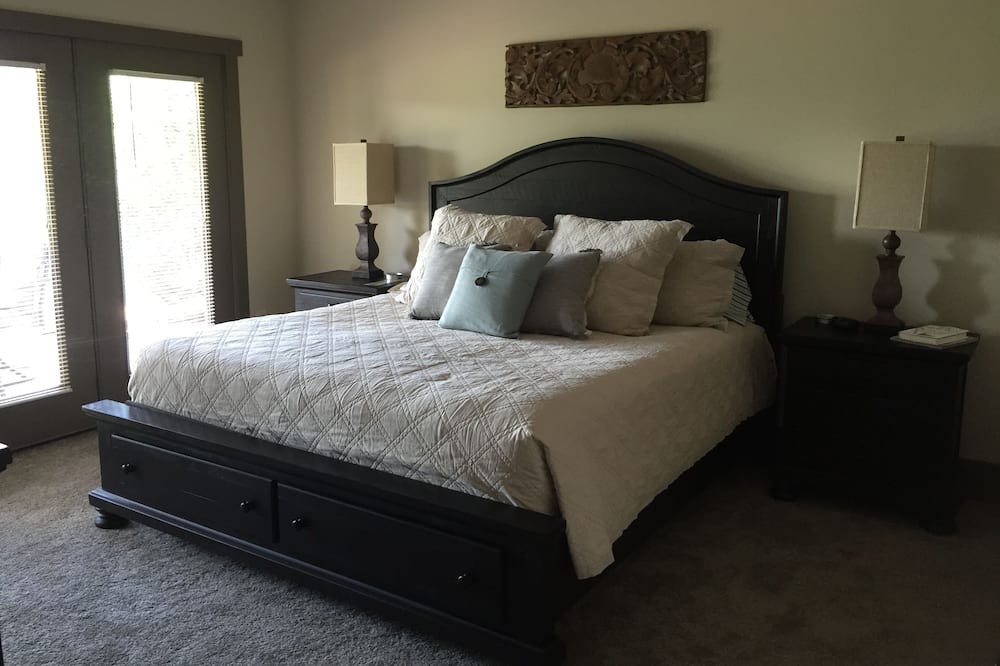 Photo of Bedroom in Talladega