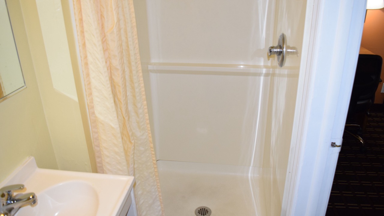 Photo of Bathroom in Deepwater