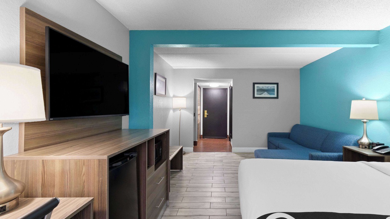 Photo of Bedroom in Kodak