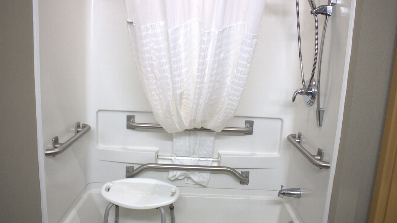 Photo of Bathroom in Rainsville