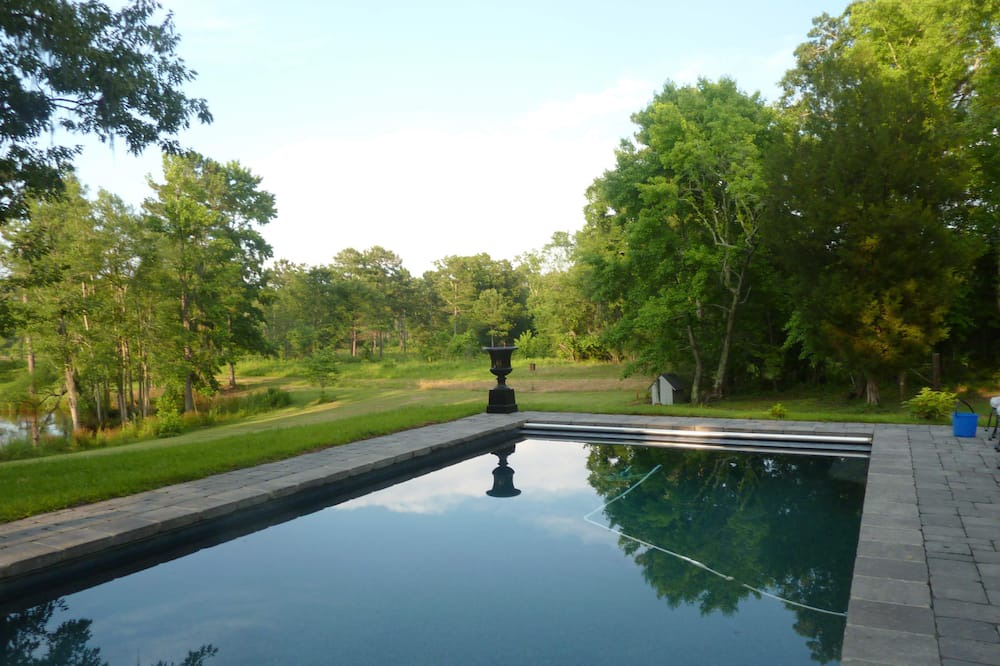 Photo of Outdoor in Pineville