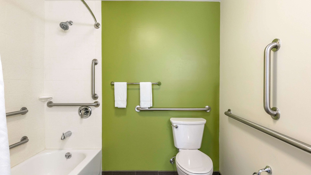 Photo of Bathroom in Kedron