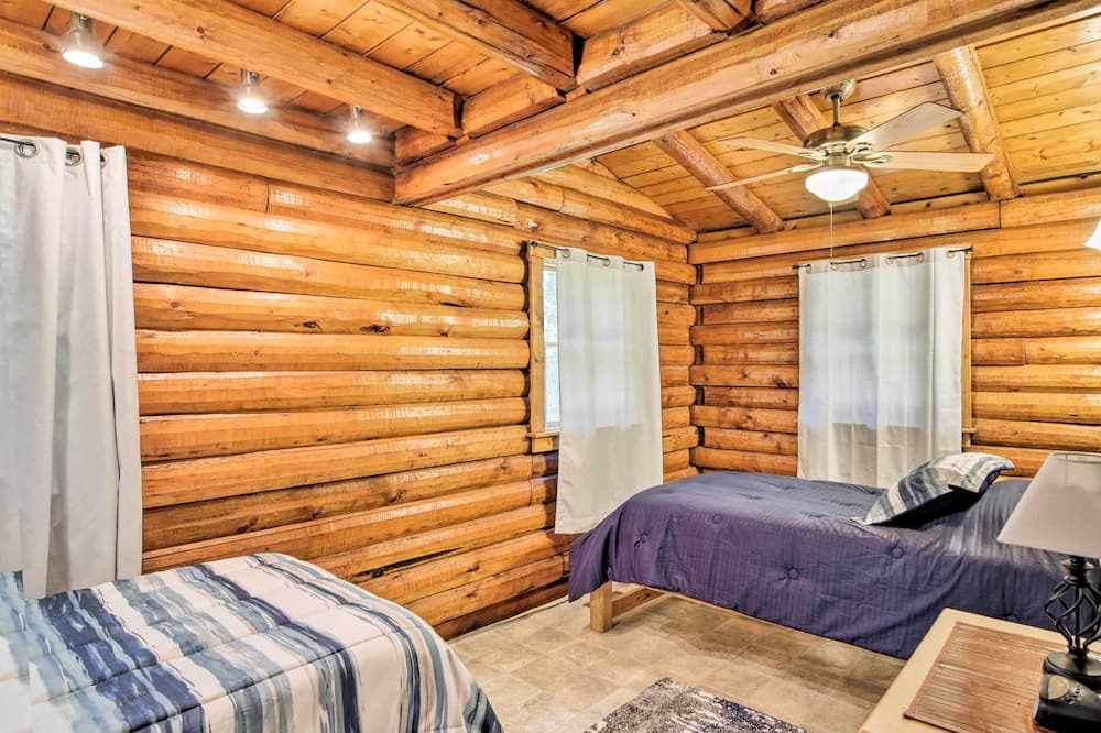 Photo of Bedroom in Coon Rapids