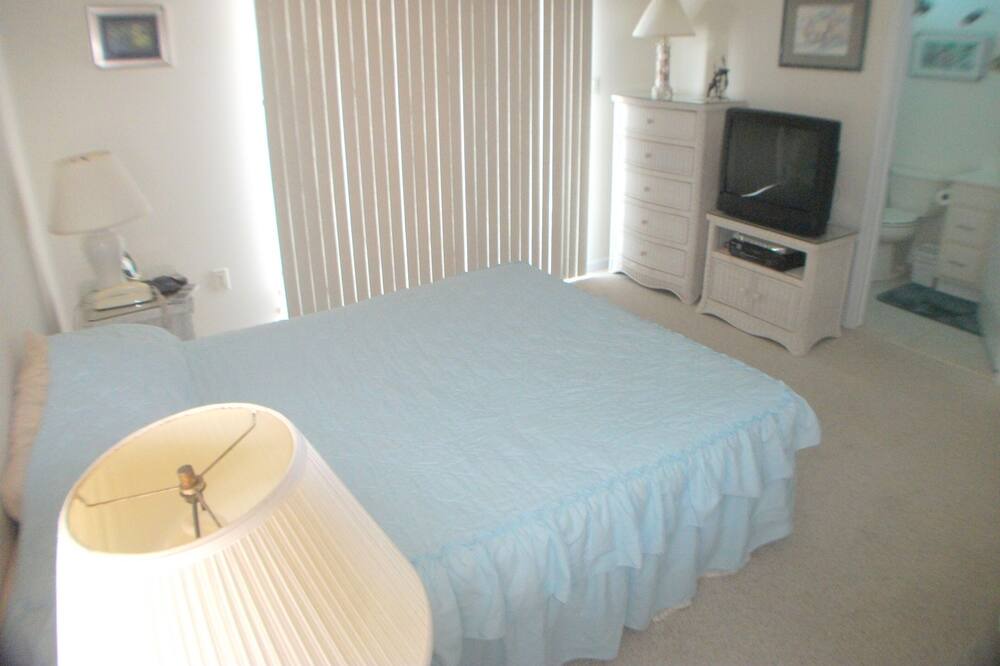 Photo of Bedroom in Townsend's Inlet