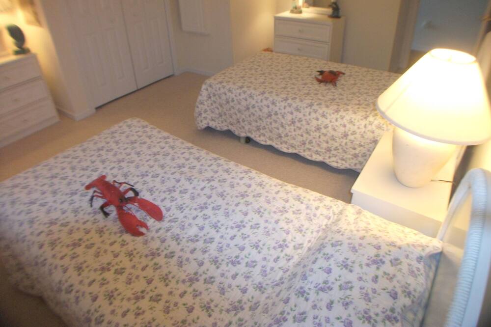 Photo of Bedroom in Townsend's Inlet